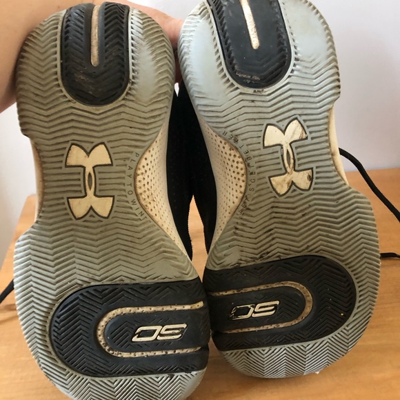 Youth boys Underarmour runners - Picture 5 of 6